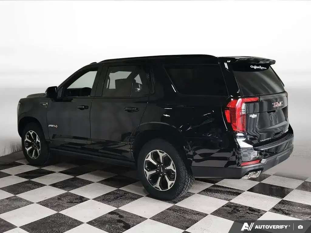 GMC Yukon 2026 photo 3
