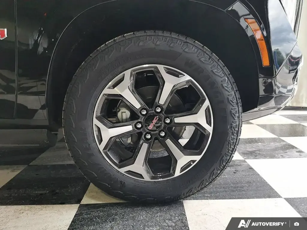 GMC Yukon 2026 photo 5