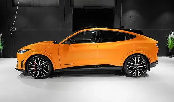 Ford Mustang Mach-E 2023 photo 3