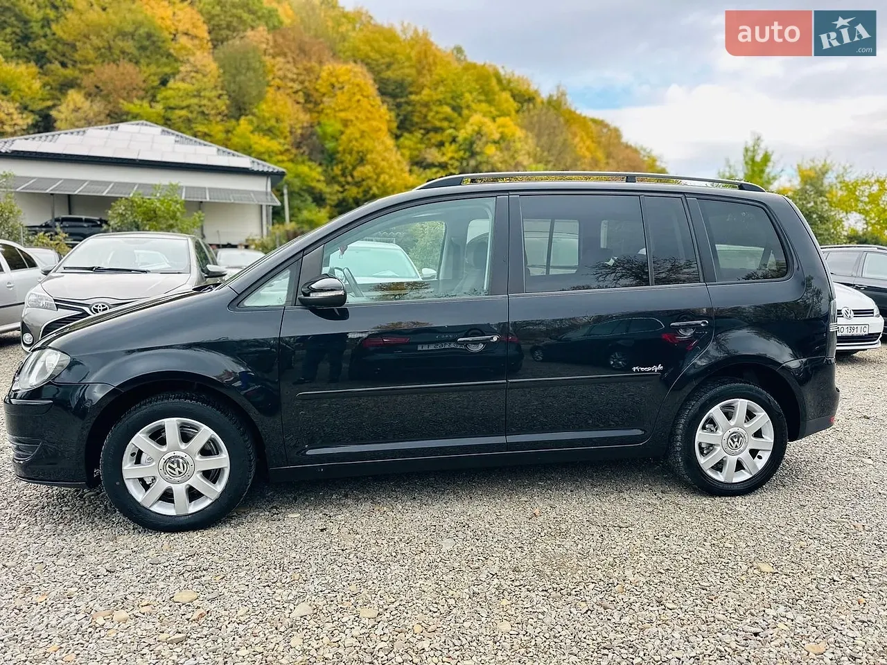 Volkswagen Touran 2010 photo 5