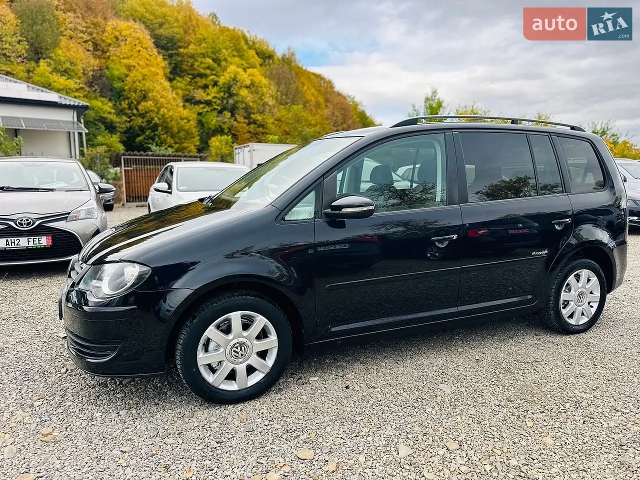 Volkswagen Touran 2010 photo 3