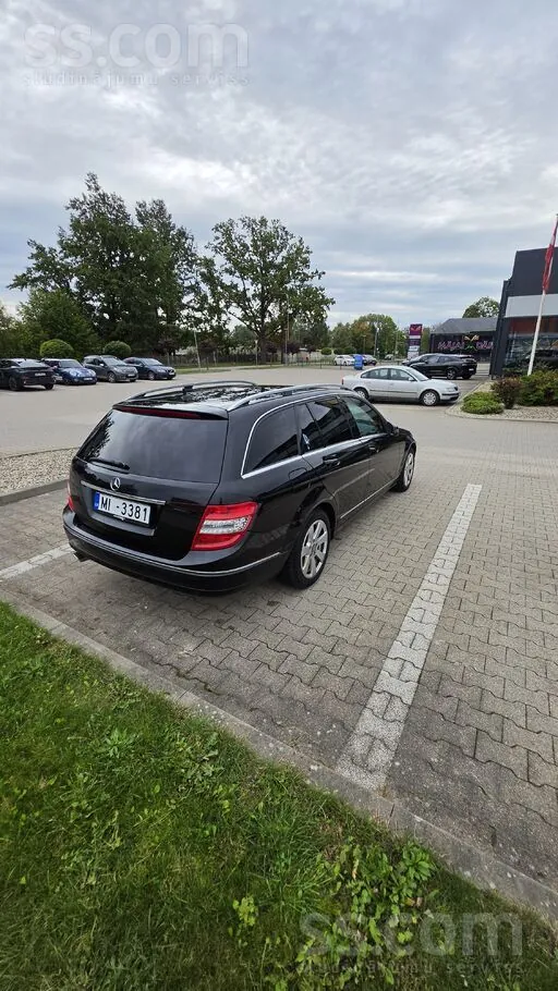 Mercedes-Benz C250 2010 photo 4