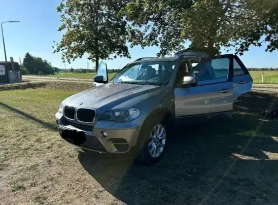 BMW X5 2011 photo 2