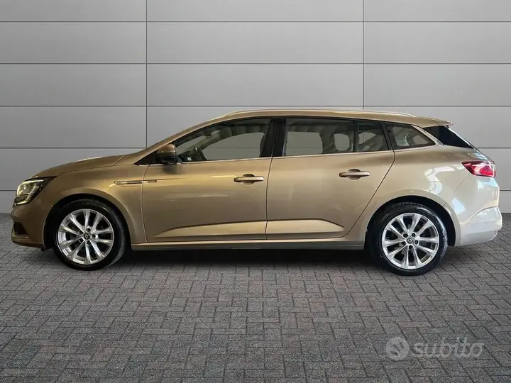Renault Megane 2019 photo 2