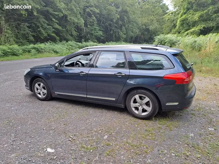 Citroen C5 2010 photo 2