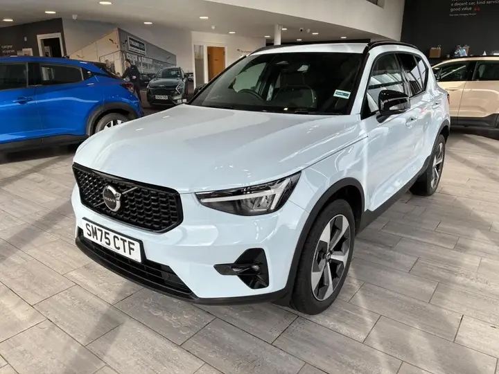 Volvo Xc40 2025 photo 4