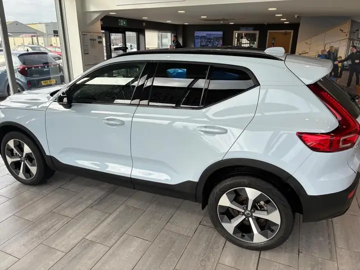 Volvo Xc40 2025 photo 5