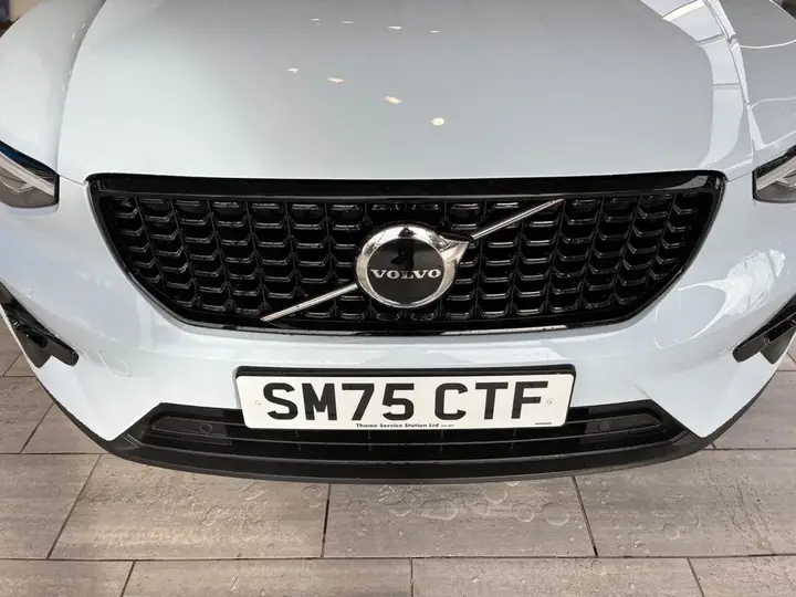 Volvo Xc40 2025 photo 3
