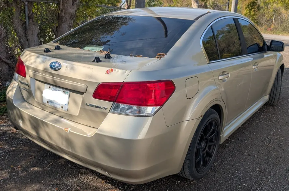 Subaru Legacy 2010 photo 2