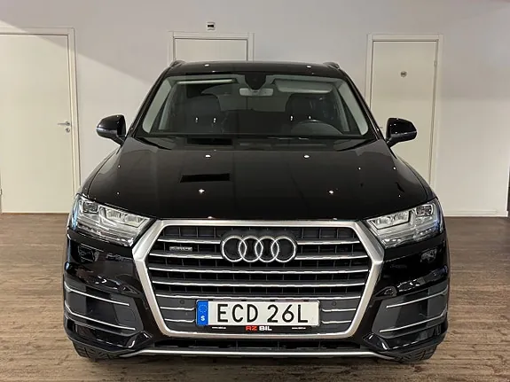 Audi Q7 2016 photo 5