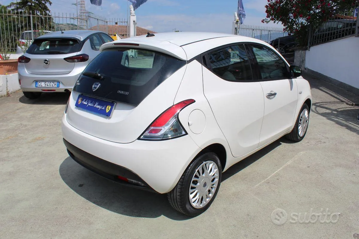 Lancia Ypsilon 2022 photo 5