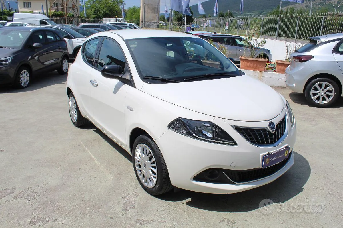 Lancia Ypsilon 2022 photo 3