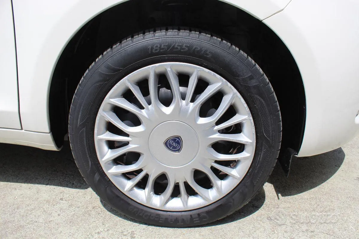 Lancia Ypsilon 2022 photo 4
