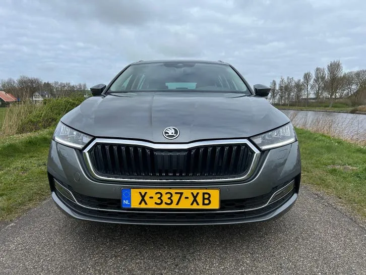 Skoda Octavia 2024 photo 3
