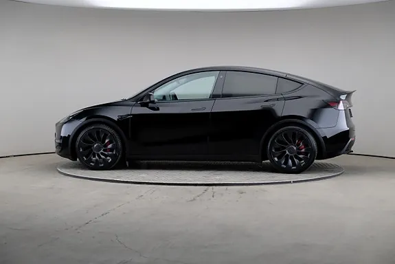 Tesla Model Y 2023 photo 4
