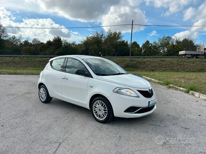Lancia Ypsilon 2017 photo 3