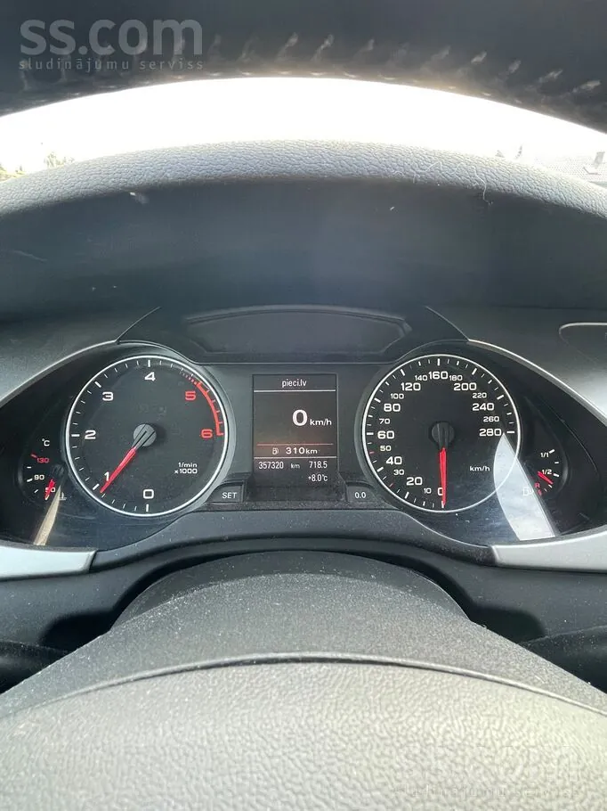 Audi A4 2012 photo 5