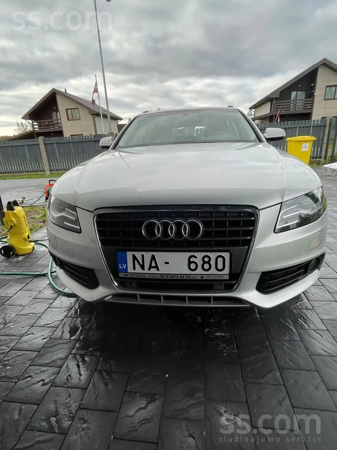 Audi A4 2012 photo 4