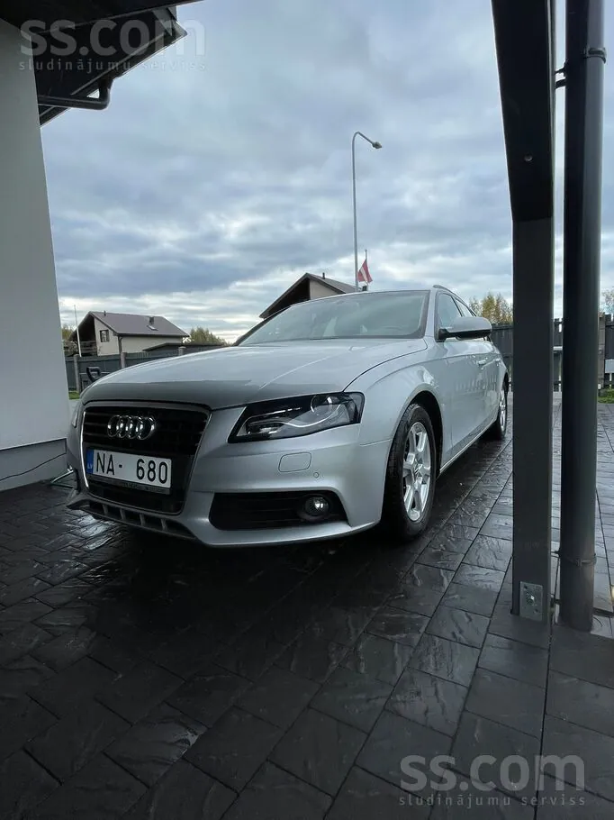 Audi A4 2012 photo 3