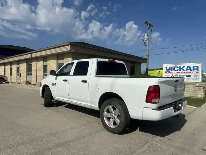 Ram 1500 2021 photo 3