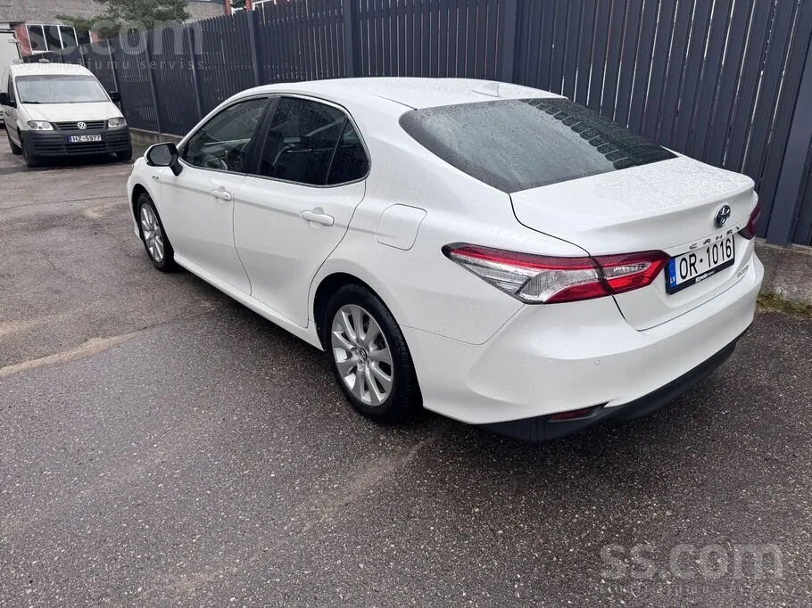 Toyota Camry 2019 photo 3