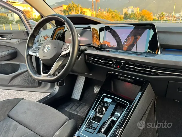 Volkswagen Golf 8 2022 photo 4