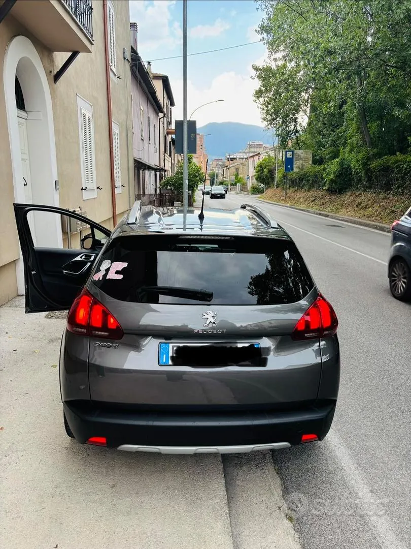 Peugeot 2008 2018 photo 2