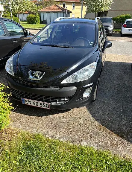 Peugeot 308 2010 photo 2