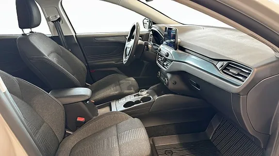 Ford Focus 2022 photo 3
