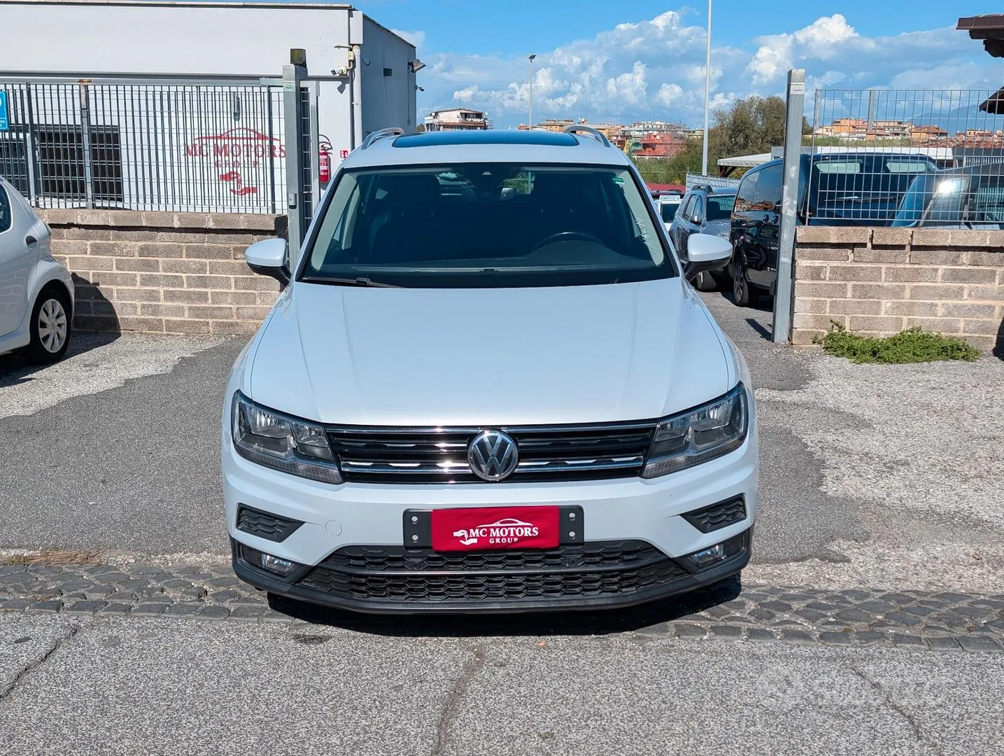 Volkswagen Tiguan 2018 photo 2