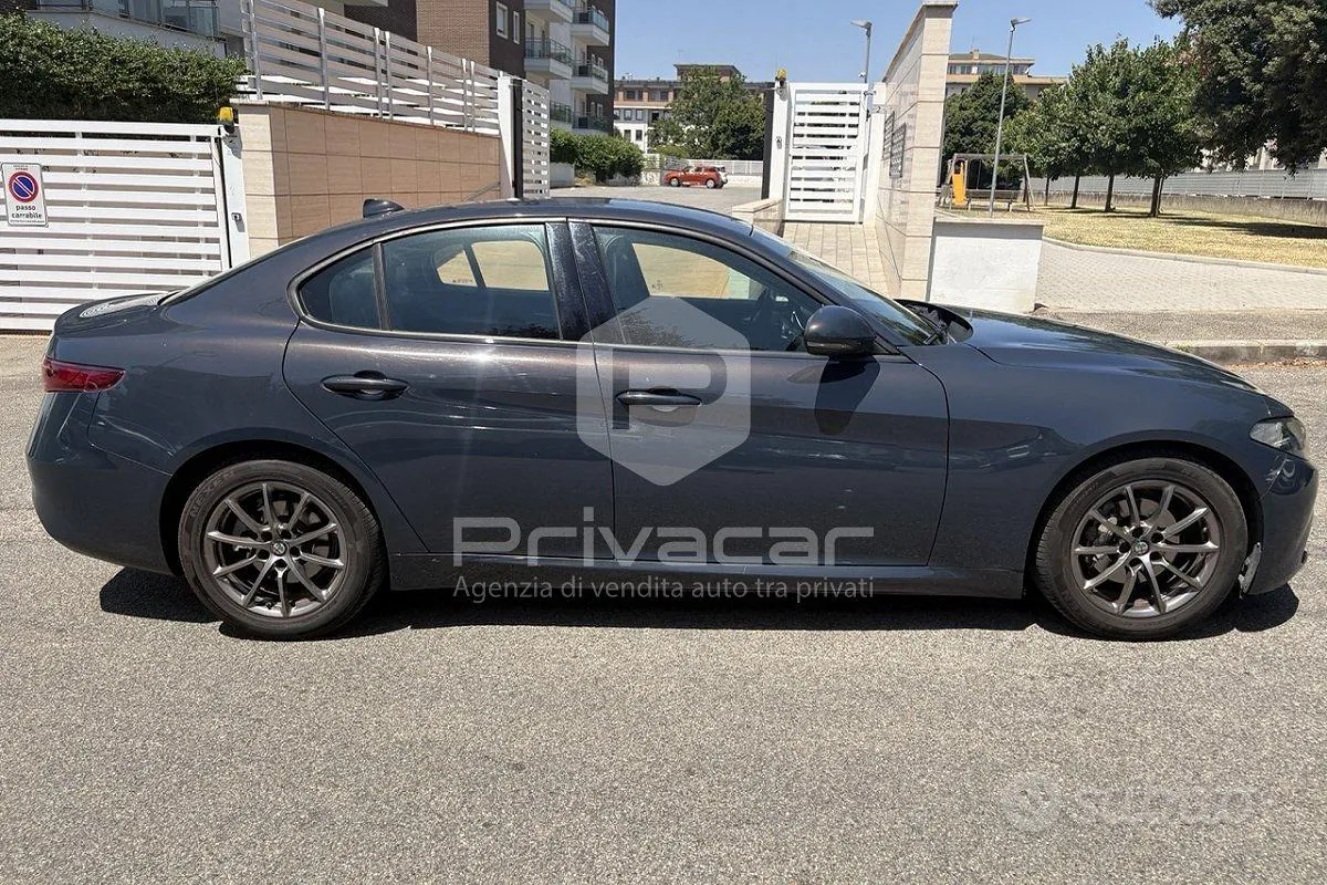 Alfa Romeo Giulia 2018 photo 5