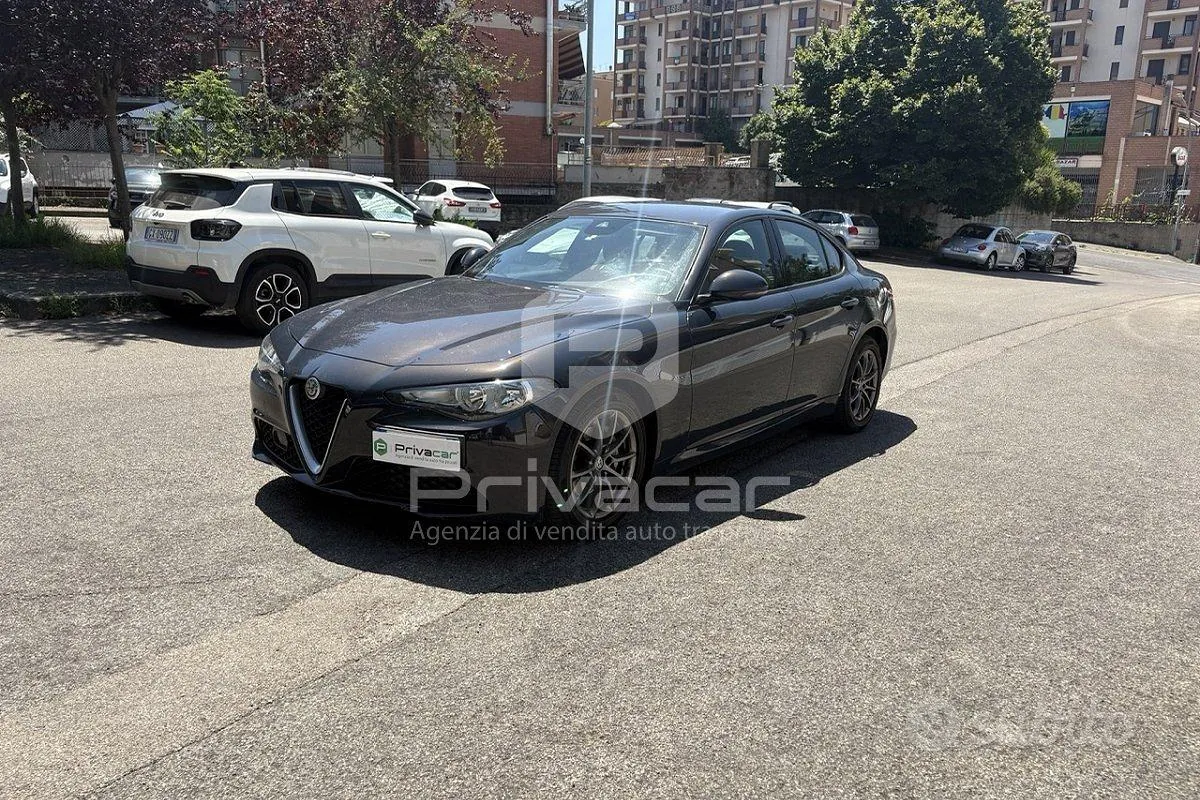 Alfa Romeo Giulia 2018 photo 2
