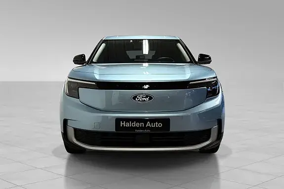 Ford Explorer 2025 photo 2