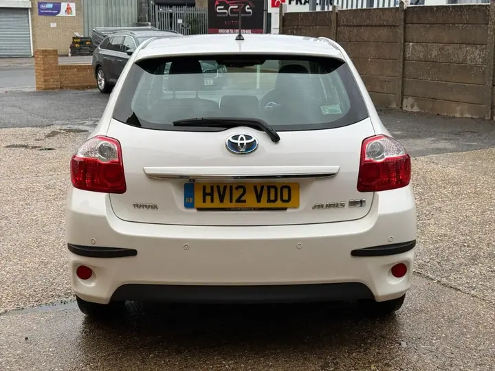Toyota Auris 2012 photo 4