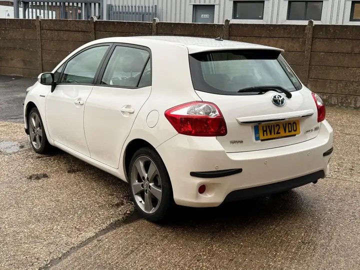 Toyota Auris 2012 photo 5