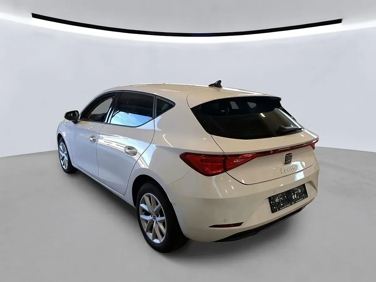 Seat Leon 2022 photo 2