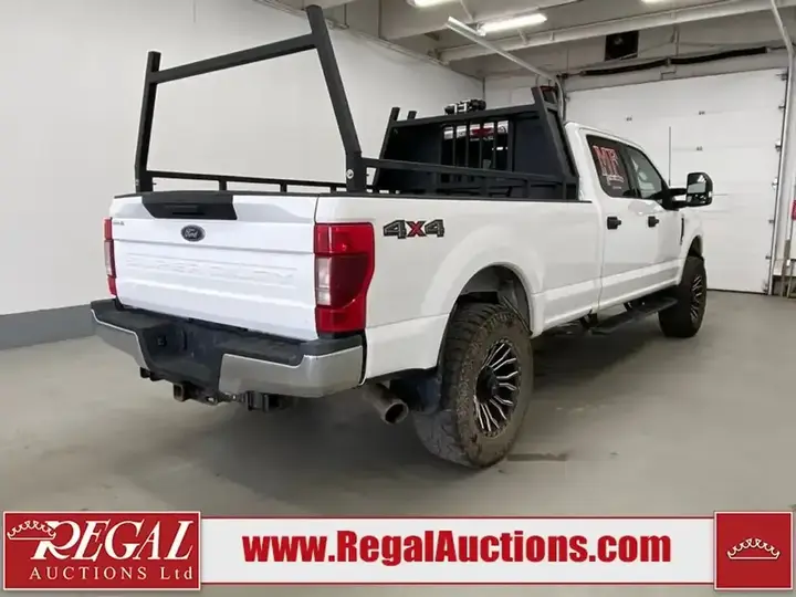 Ford F350 2022 photo 3