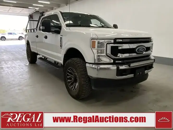 Ford F350 2022 photo 2