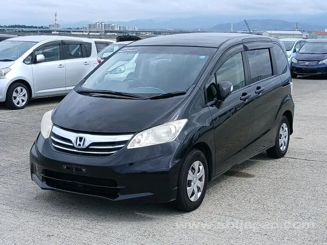 Honda Freed 2012 photo 2