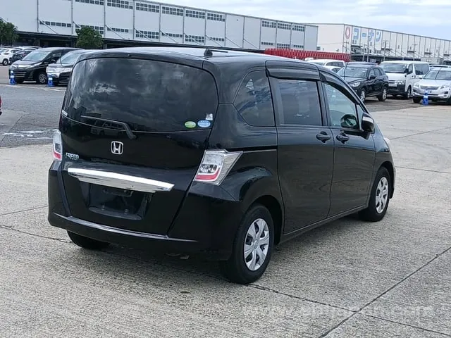 Honda Freed 2012 photo 4