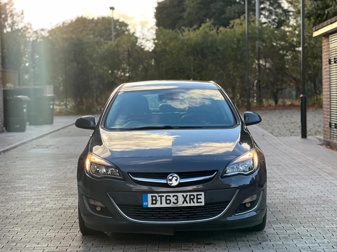 Vauxhall Astra 2014 photo 2