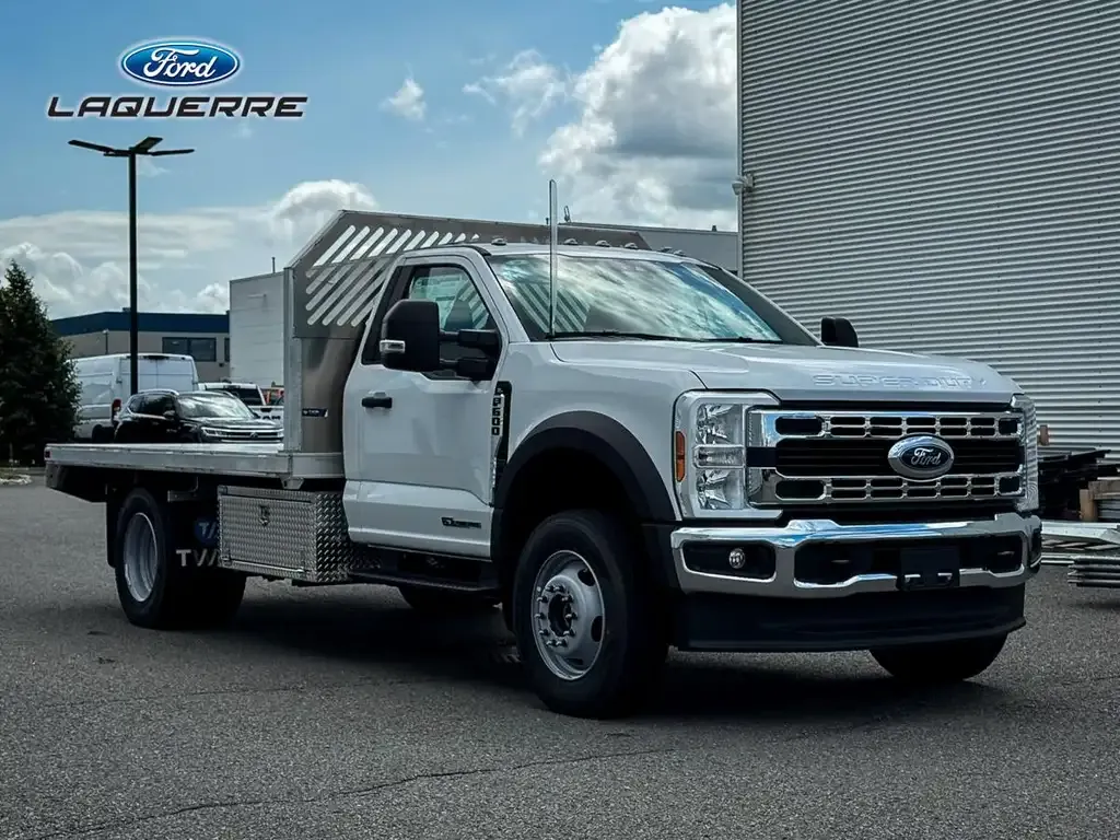Ford F-600 Super Duty 2026 photo 3