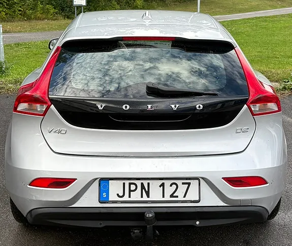 Volvo V40 2015 photo 2