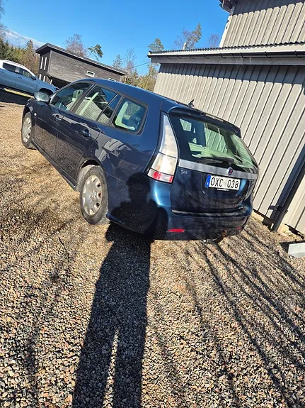 Saab 9-3 2010 photo 2