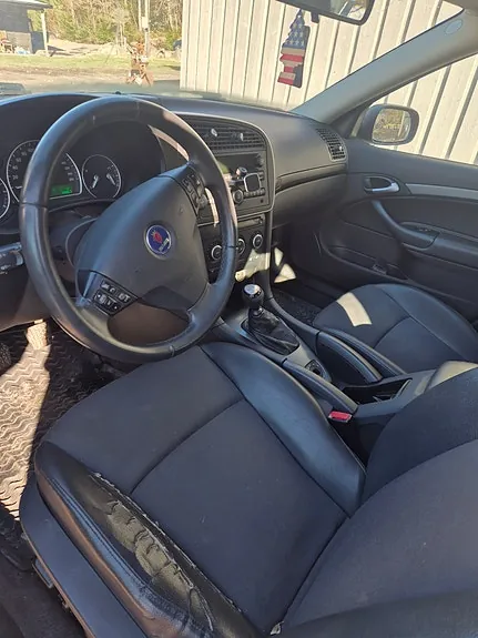 Saab 9-3 2010 photo 3
