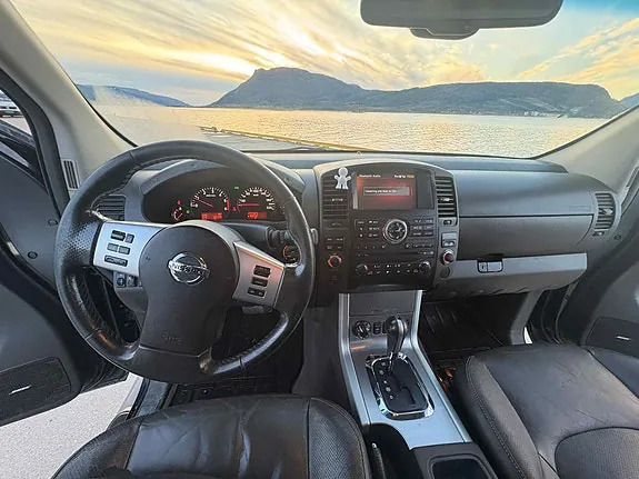 Nissan Navara 2014 photo 4