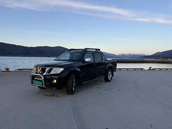 Nissan Navara 2014 photo 2