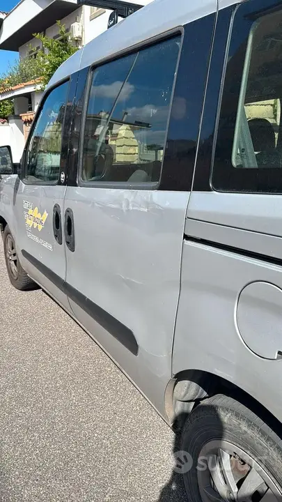 Fiat Doblo 2011 photo 3
