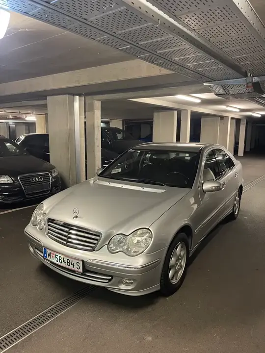 Mercedes-Benz C-Class 2005 photo 3
