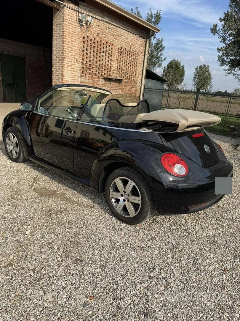 Volkswagen New Beetle 2006 photo 4